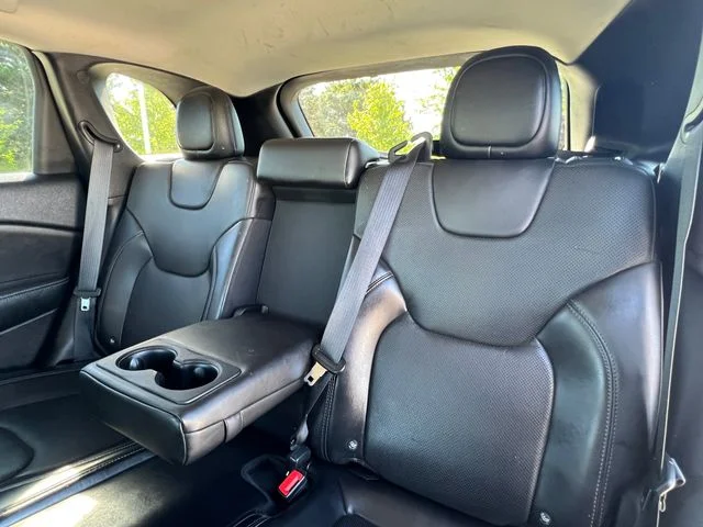 Used 2019 Gray Jeep Limited image 39