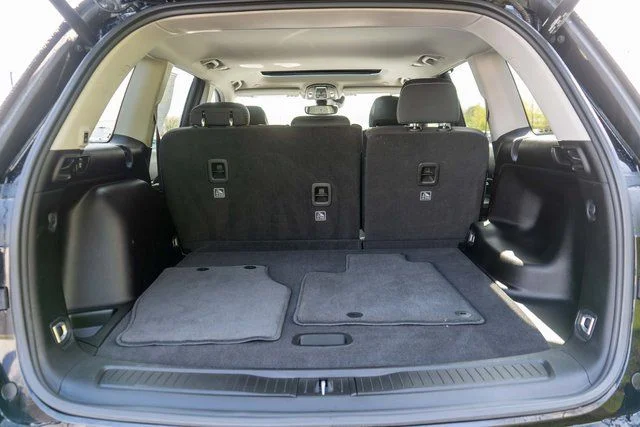 Used 2023 Black Jeep Laredo image 11