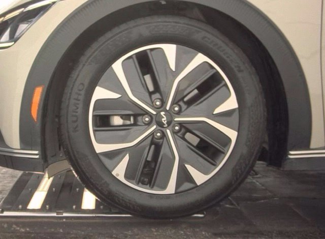 Used 2024 Glacier Kia Light image 18