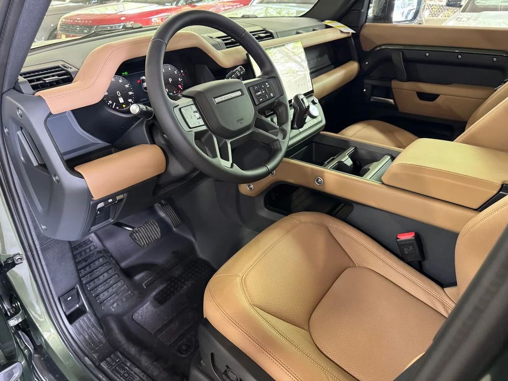 New 2026 Woolstone Green Metallic Land Rover S image 7