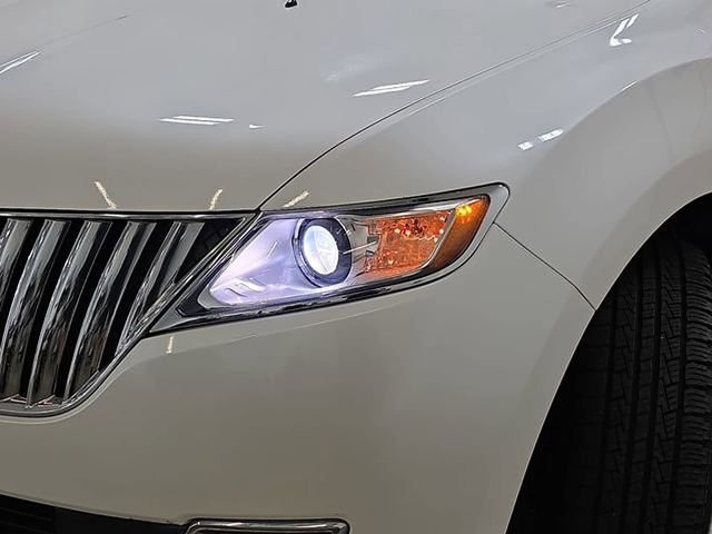 Used 2015 White Lincoln Base image 31