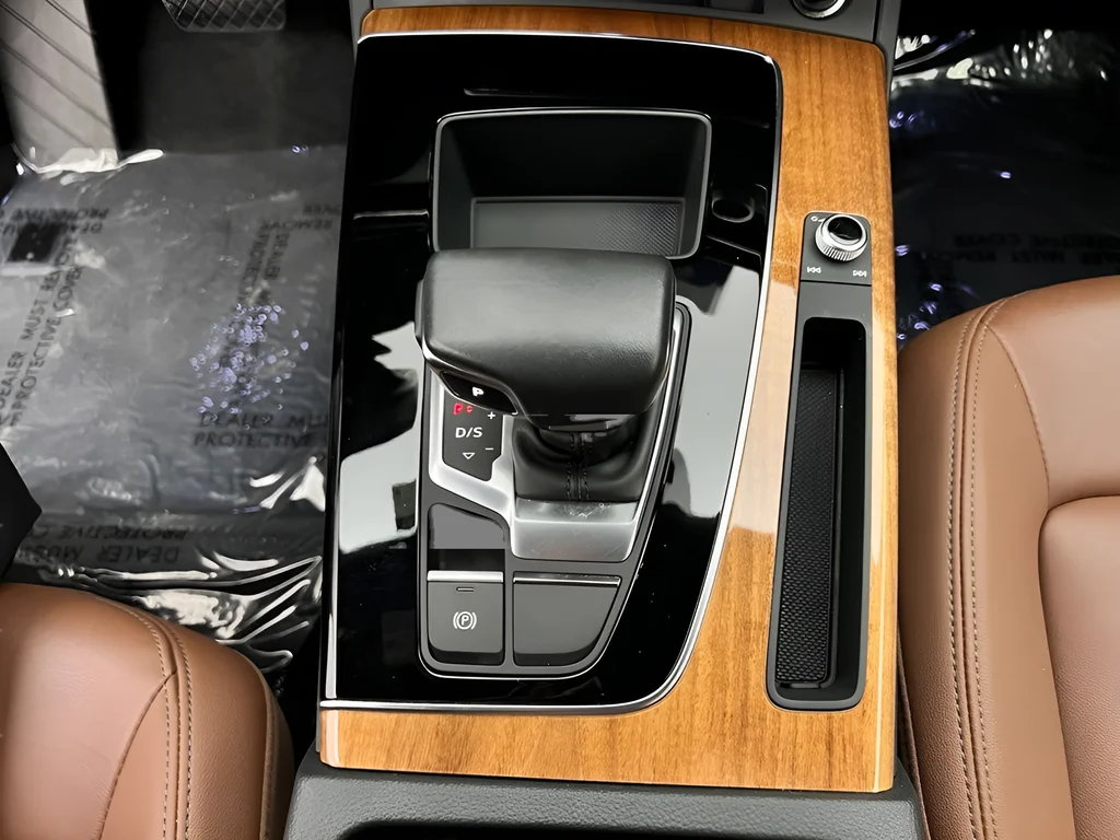Used 2023 District Green Metallic Audi 45 S line Premium image 18