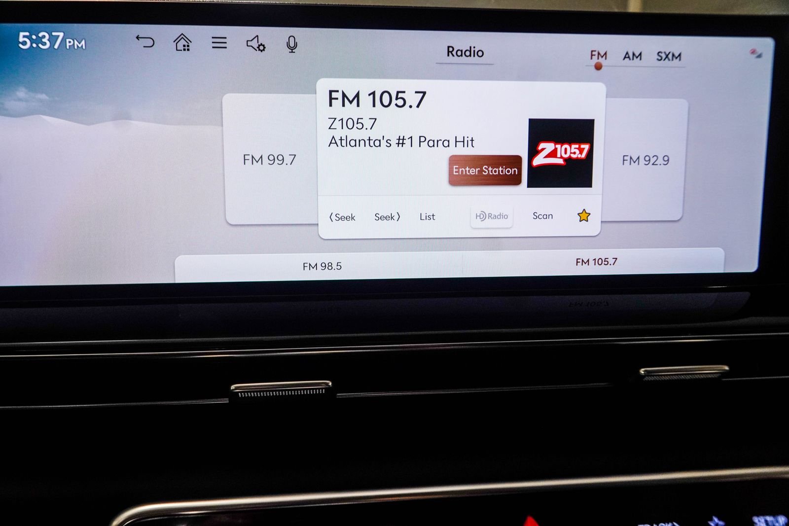 Used 2025 White Genesis 2.5T image 27