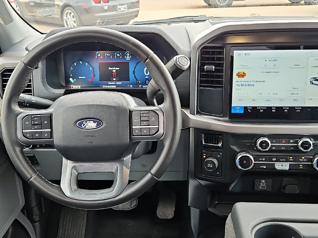 Used 2025 White Metallic Ford XLT image 17