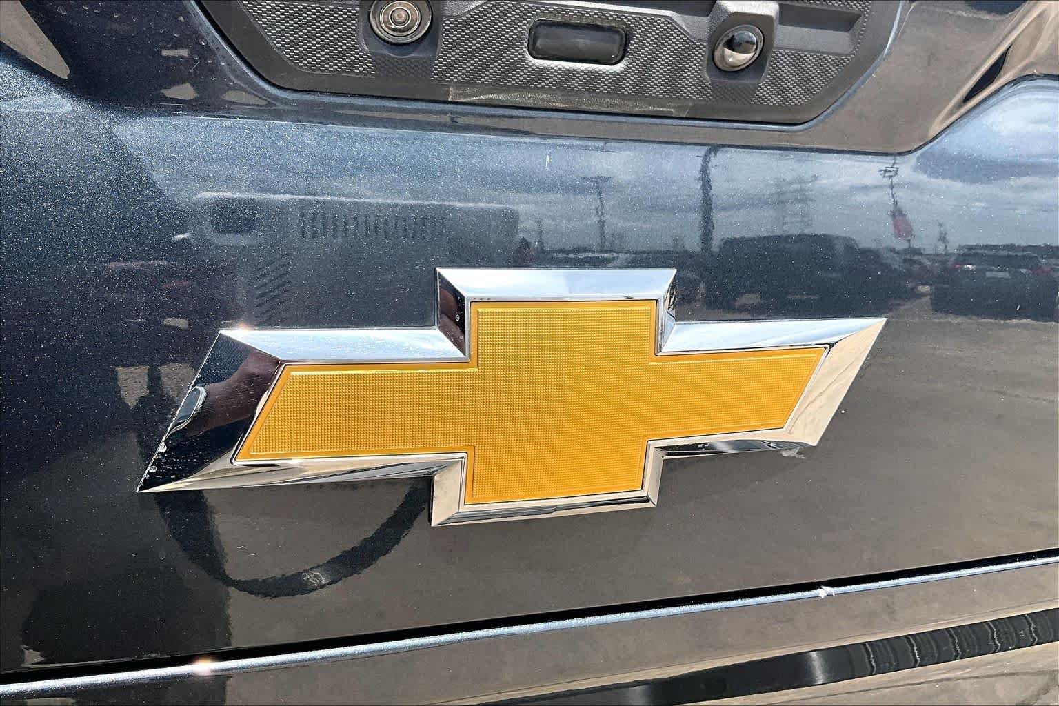Used 2021 Shadow Gray Metallic Chevrolet Custom image 31