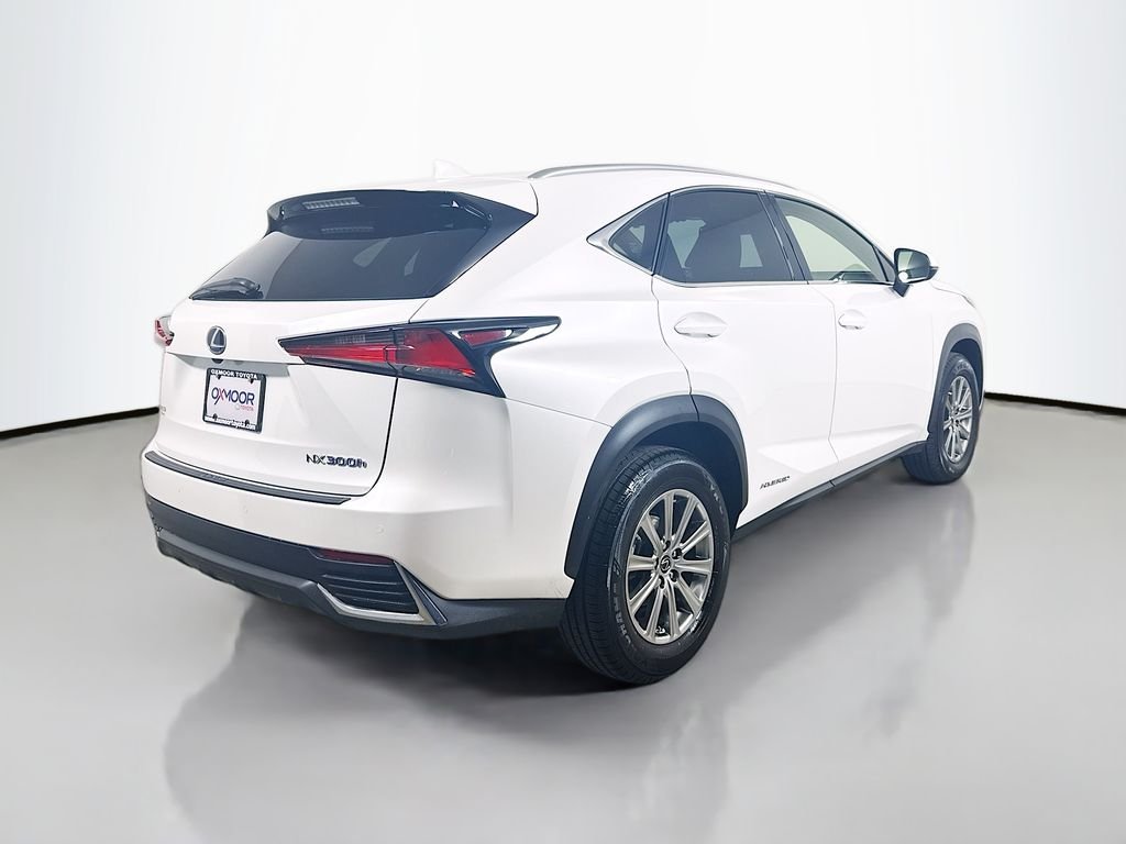 Used 2021 Eminent White Pearl Lexus Base image 7