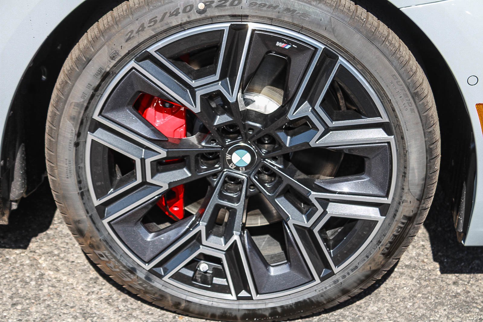 New 2027 Brooklyn Grey Metallic BMW 550e xDrive image 8