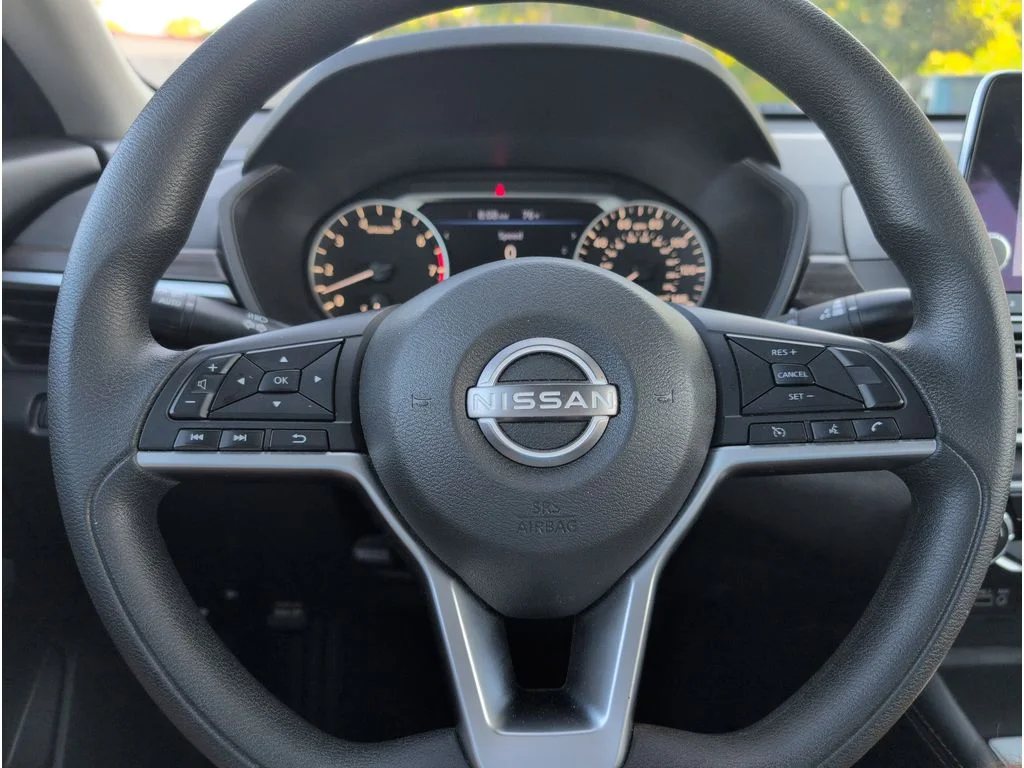 Used 2023 RED Nissan 2.5 SV Sedan image 21
