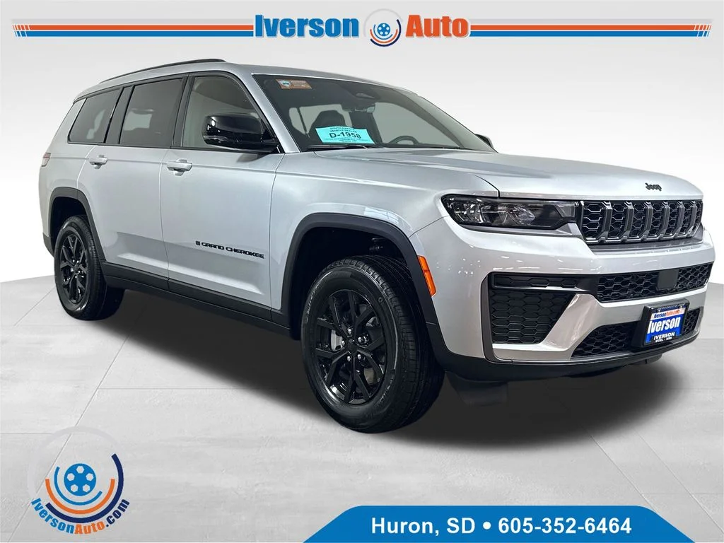 New 2026 Silver Zynith Exterior Paint Jeep Laredo image 1