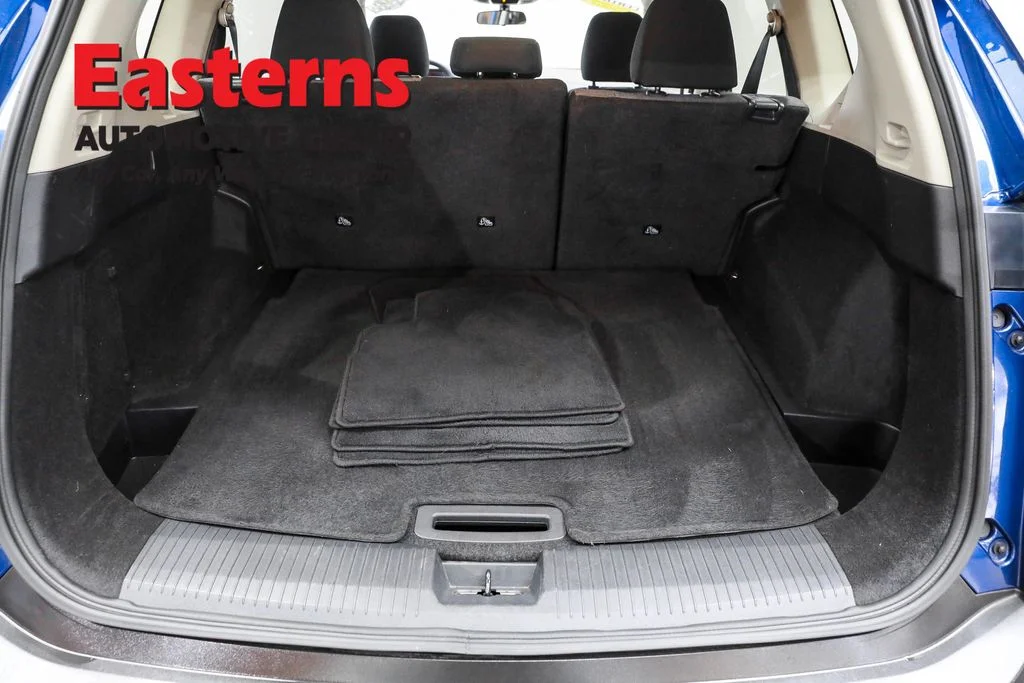 Used 2023 Blue Nissan SV image 9