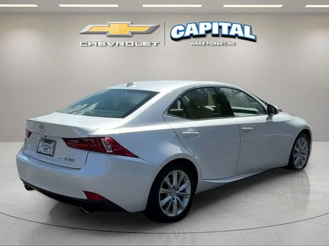 Used 2014  Lexus 250 image 5