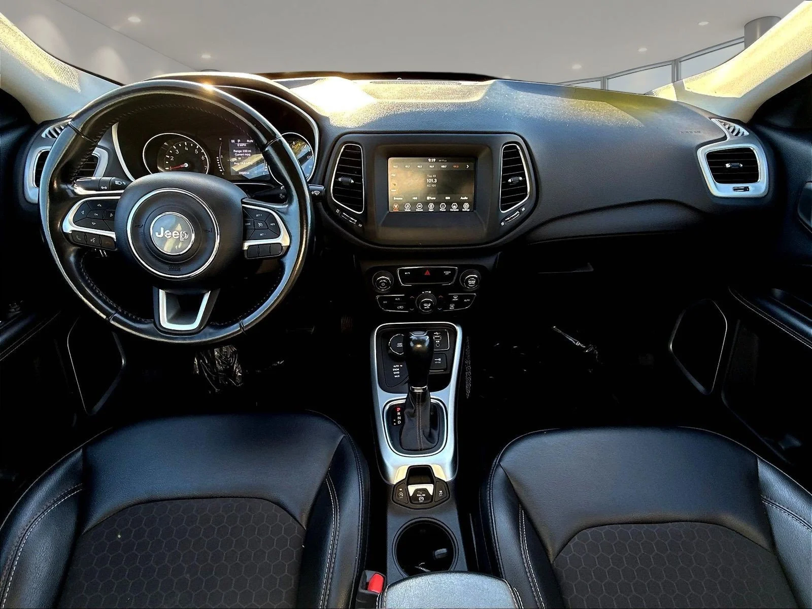 Used 2020 Crystal Metallic Jeep Latitude image 9