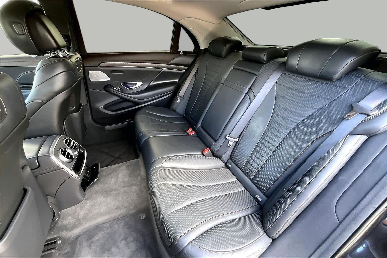 Used 2018 Obsidian Black Metallic Mercedes-Benz S 560 image 20