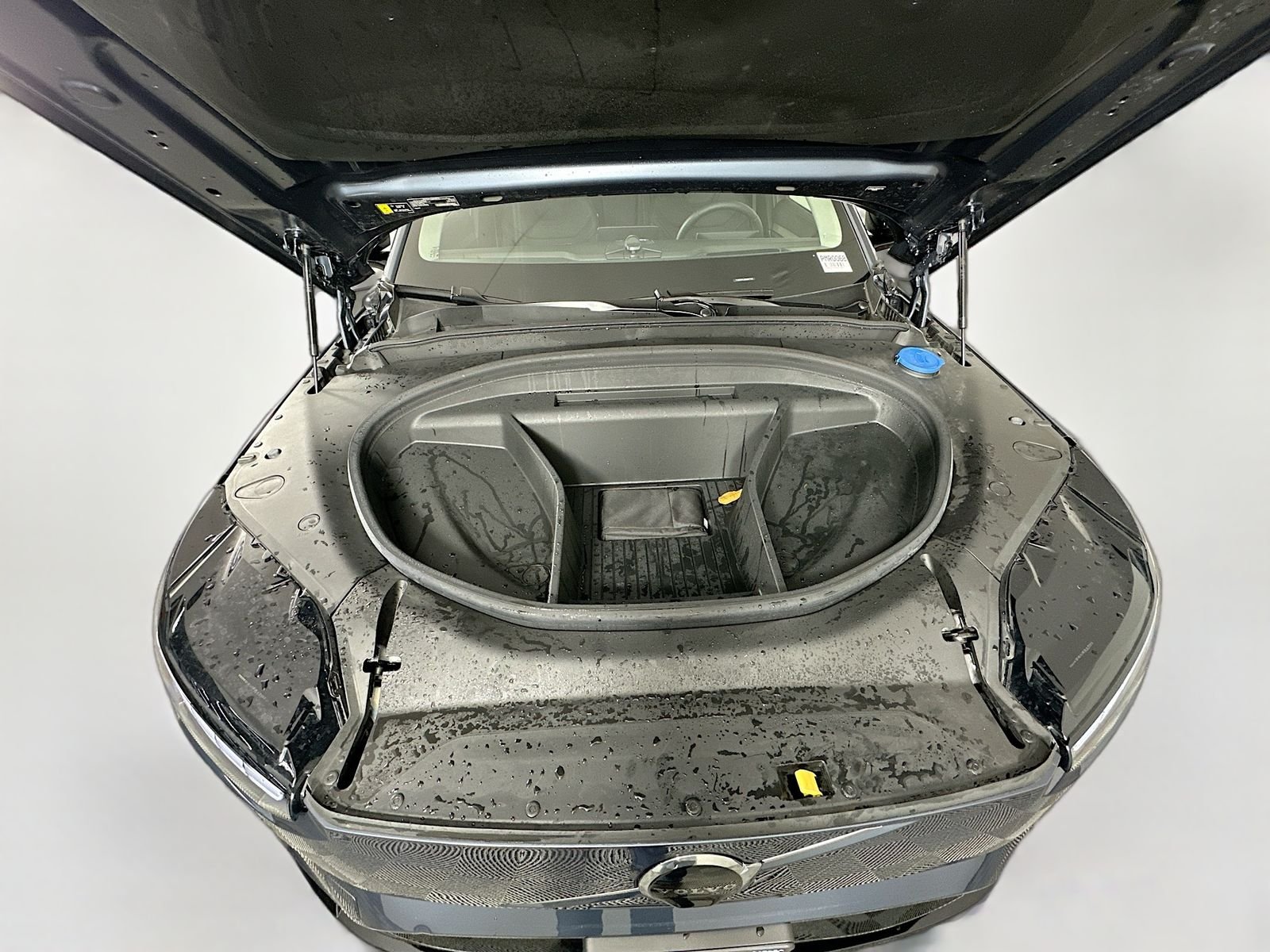 Used 2025 Denim Blue Metallic Volvo Twin Motor Performance Ultra image 34