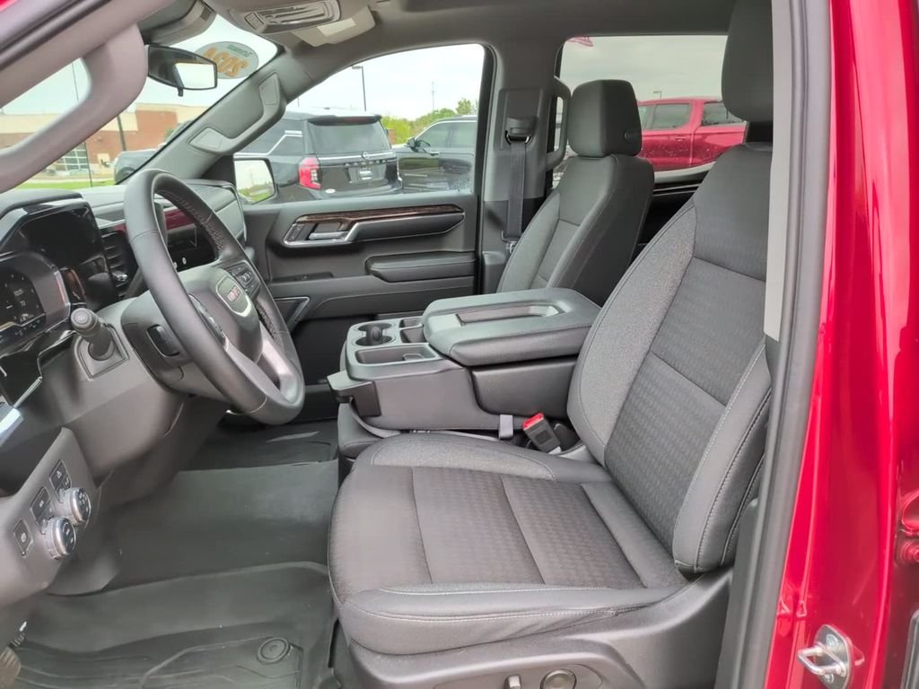 2024 GMC Sierra 1500 Elevation - Photo 17