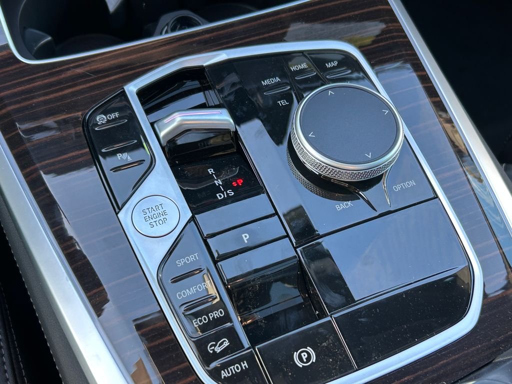New 2026 Alpine White BMW xDrive40i image 28
