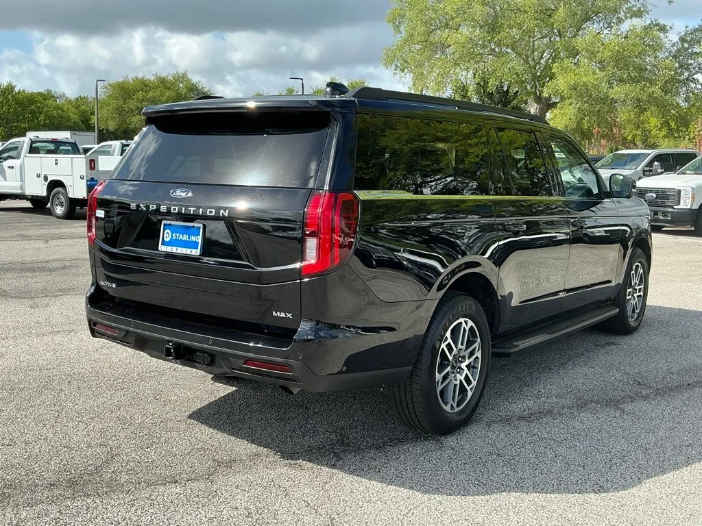Used 2025 Black Ford Active image 7