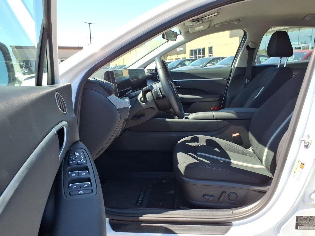 New 2026 White Hyundai SEL Sport image 16