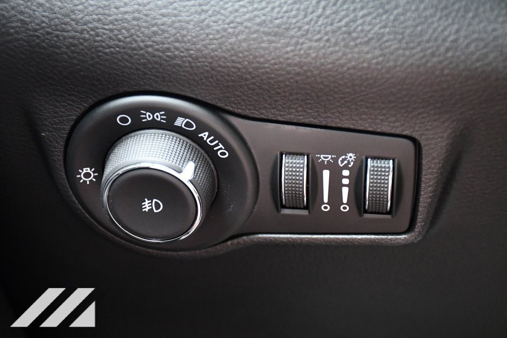 Used 2024 Black Jeep Limited image 15