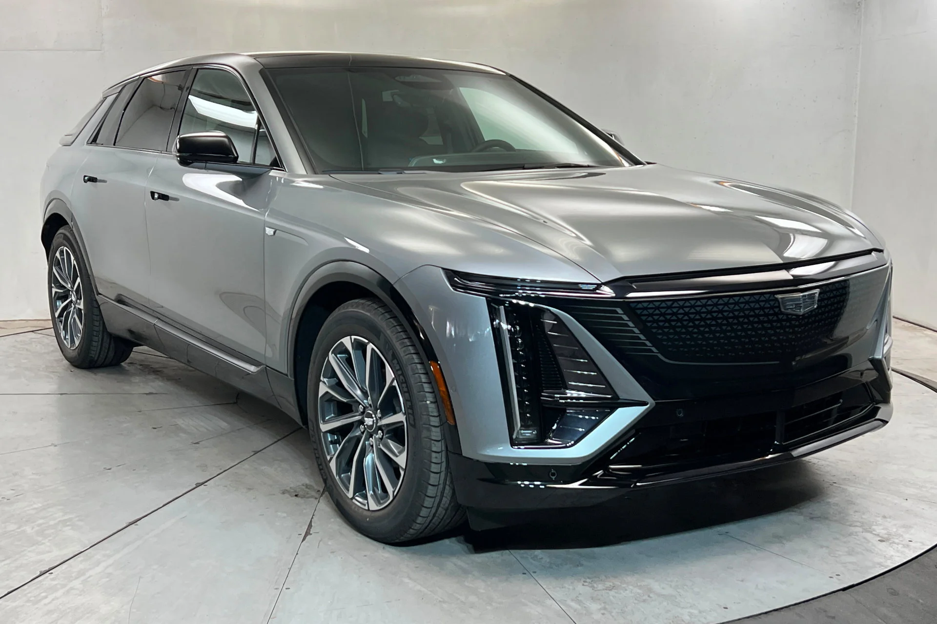 New 2027 Argent Silver Metallic Cadillac Premium Sport image 7