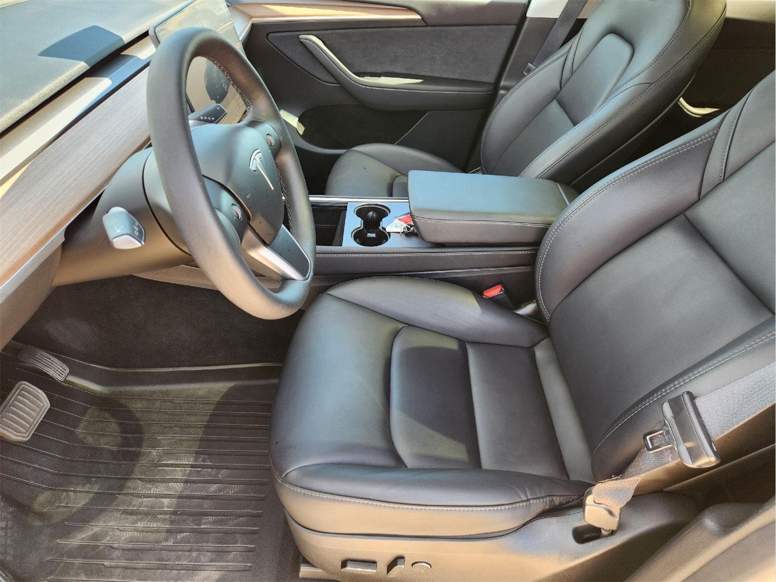 2023 Tesla Model Y photo 13 of 33
