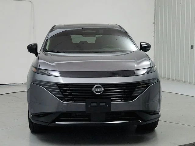 Used 2026 Gray Nissan Platinum image 2