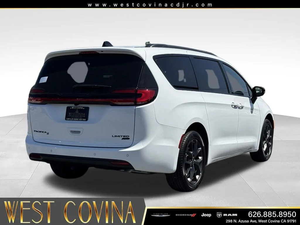 New 2027 Bright White Clear-Coat Exterior Paint Chrysler Limited image 8
