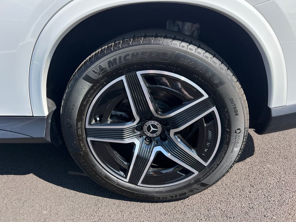 Certified Used 2025 White Mercedes-Benz GLC 300 image 31
