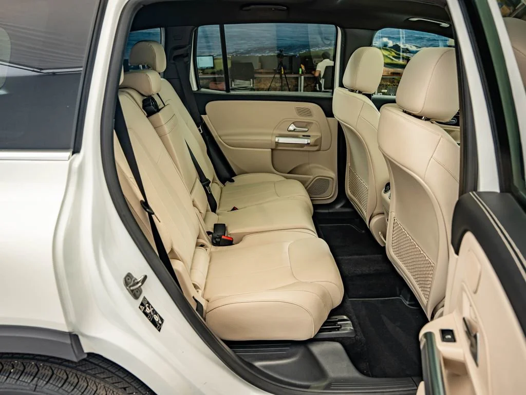 Used 2026 Polar White Mercedes-Benz GLB 250 image 36