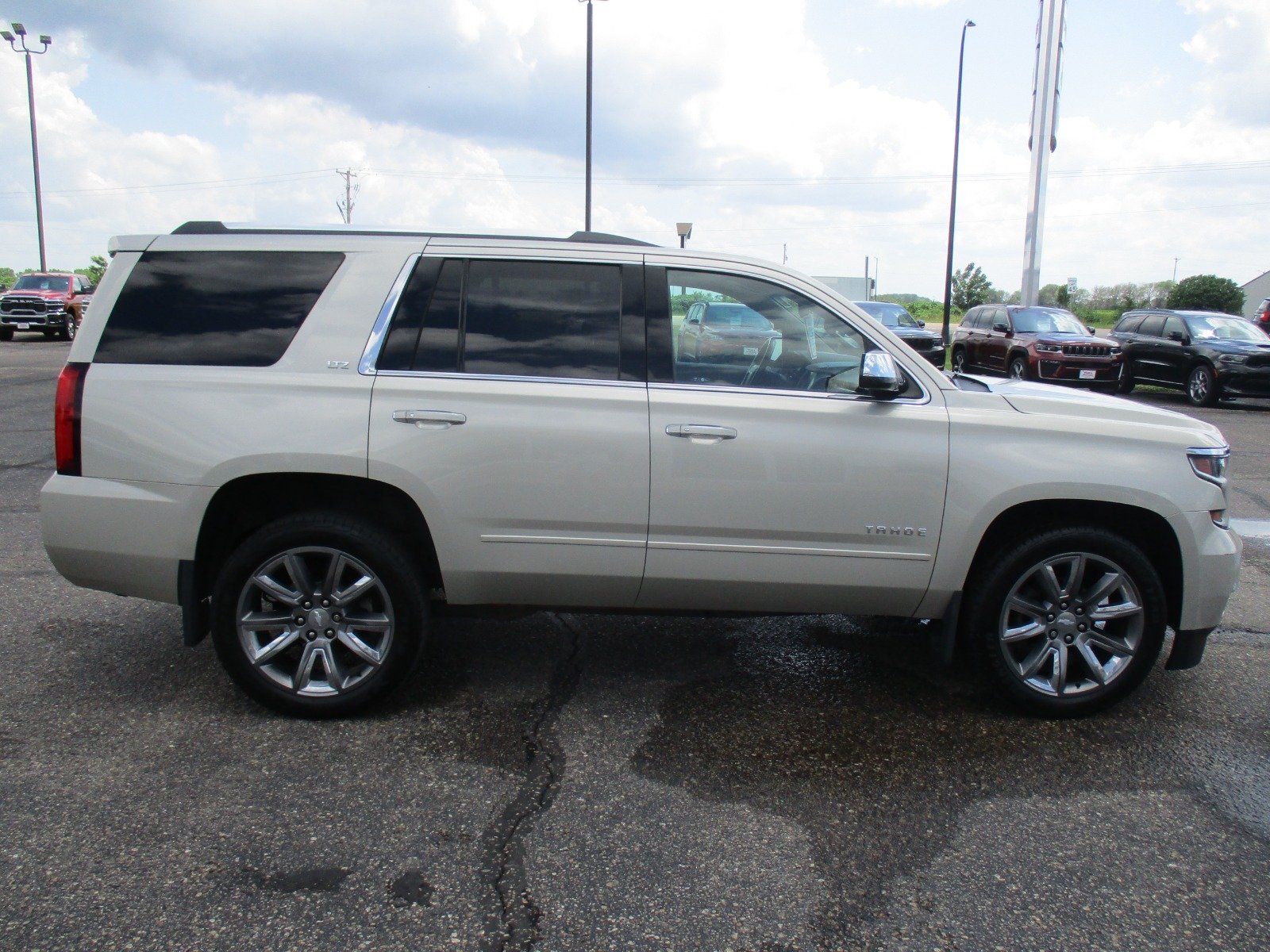 Used 2016 GOLD Chevrolet Ltz image 6