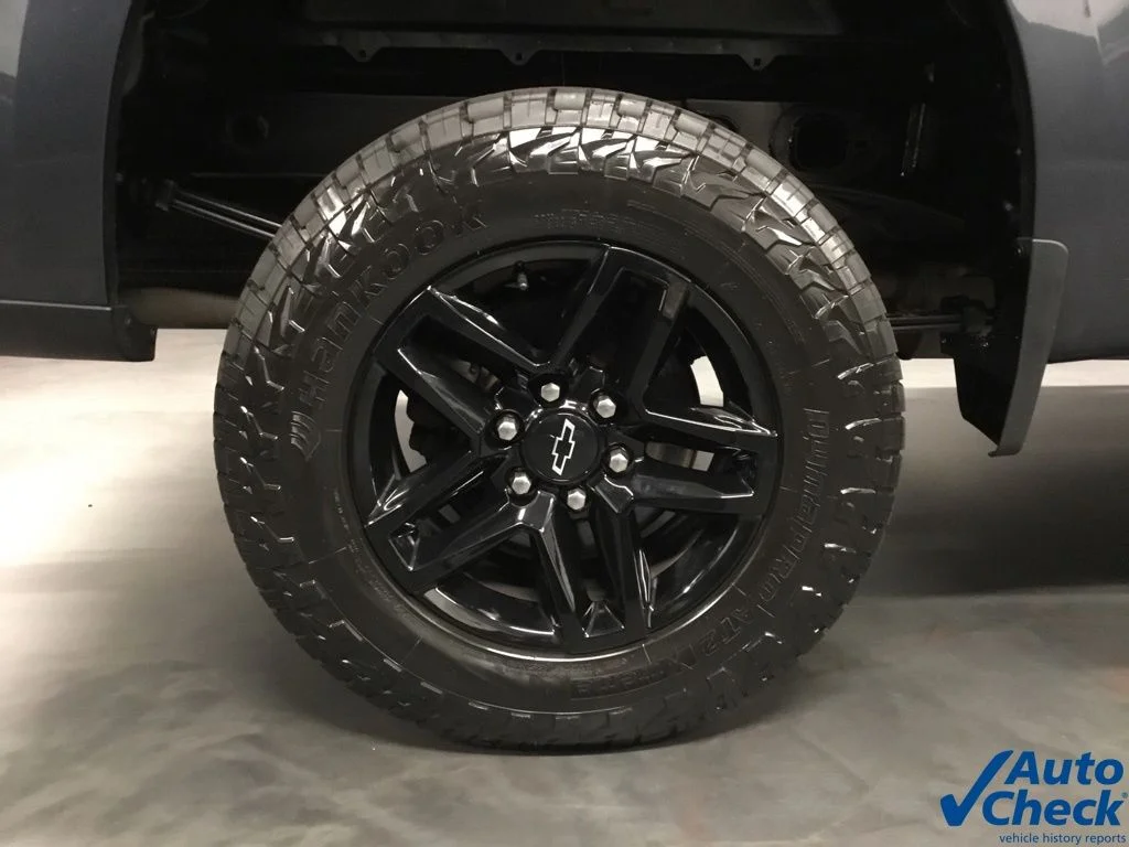 Used 2021 Gray Chevrolet Custom Trail Boss image 24