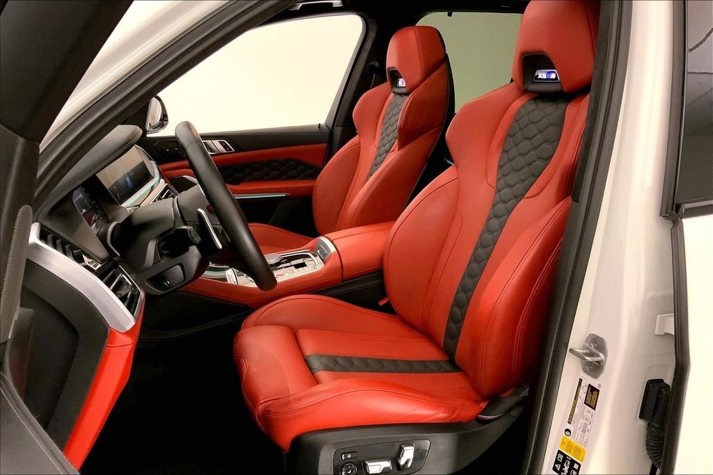 Used 2022 Alpine White BMW  image 13