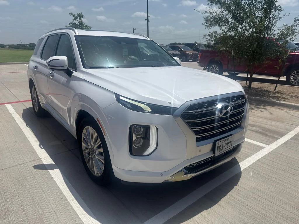 Used 2020 White Hyundai Limited image 4