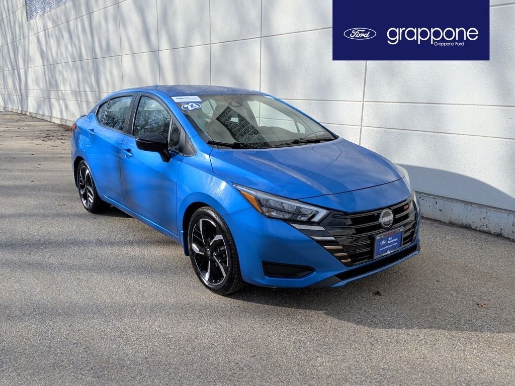 2023 Nissan Versa Sedan SR