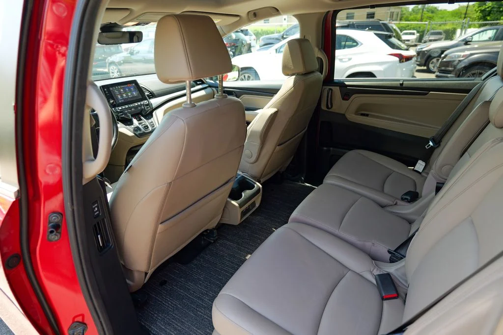 Used 2023 Red Honda EX-L image 26
