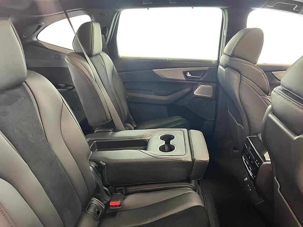 New 2026 Platinum White Pearl Acura w/A-Spec Package image 38