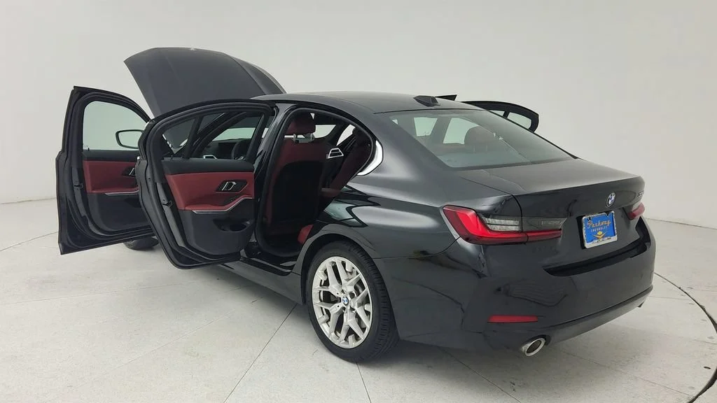2025 BMW 3 Series 330i - Photo 11