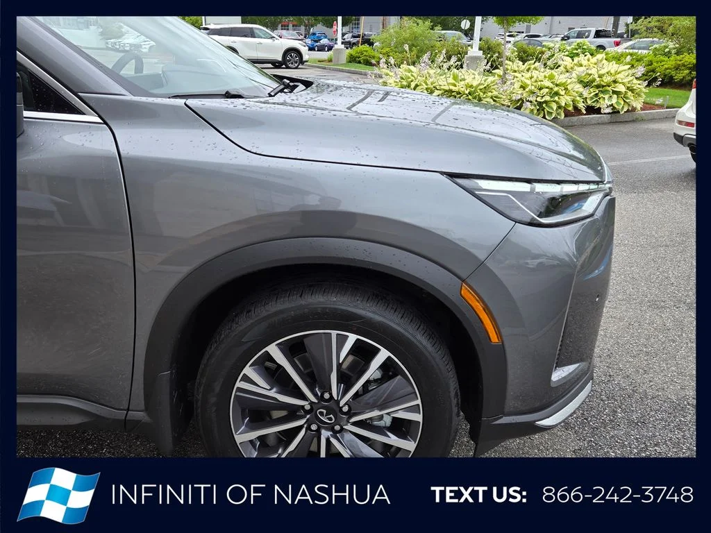 New 2027 GRAPHITE SHADOW INFINITI Luxe AWD image 15