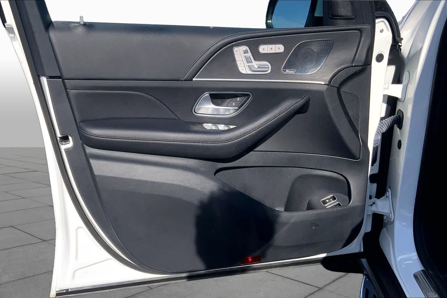 Certified Used 2024 Polar White Mercedes-Benz GLE 450e Plug-In Hybrid image 21