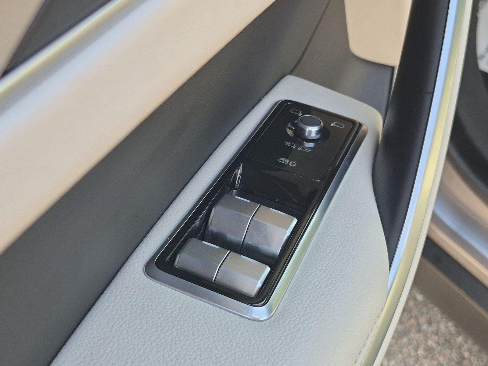 Used 2026 Eiger Grey Metallic Jaguar R-Dynamic S image 16