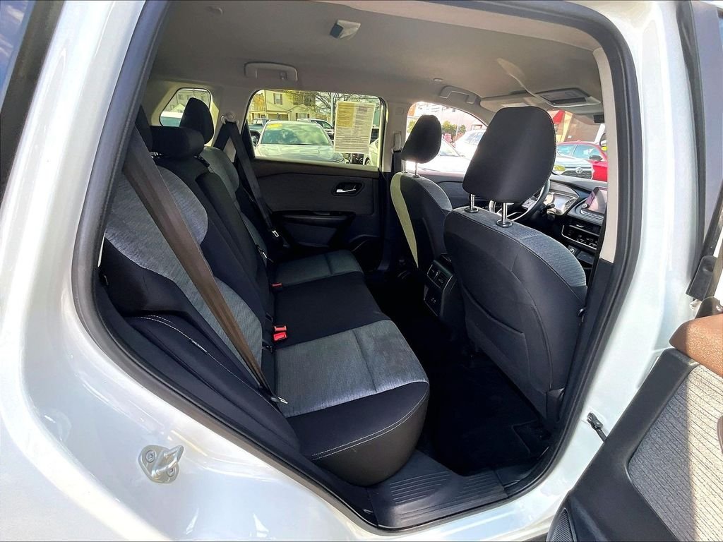 Used 2023 White Nissan SV image 16