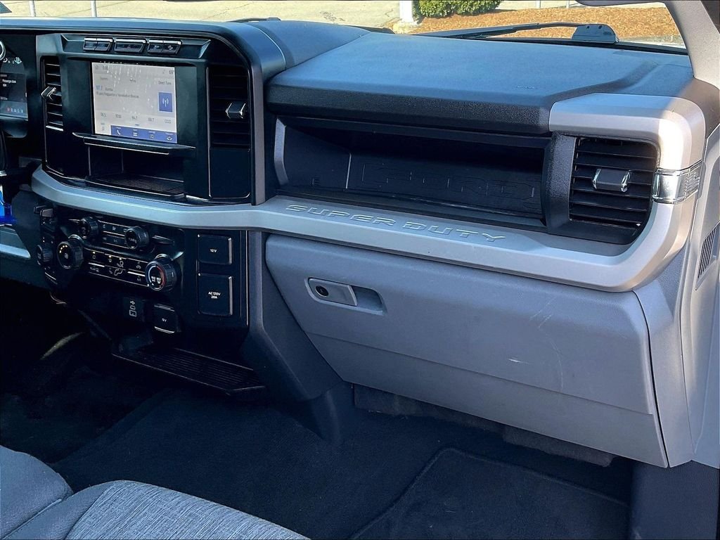Used 2023 White Ford XL image 13
