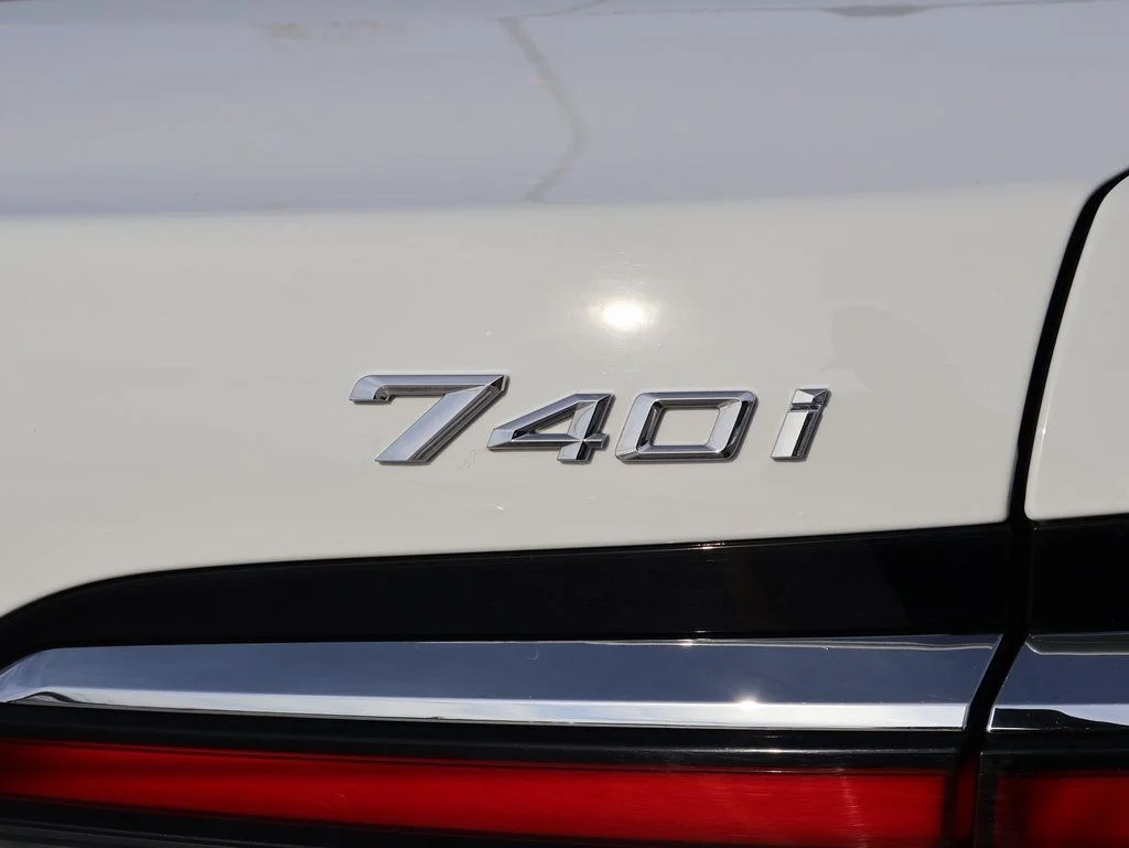 2025 BMW 7 Series 740i - Photo 8