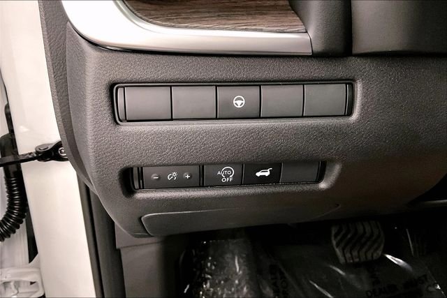 2025 Nissan Rogue Platinum - Photo 30