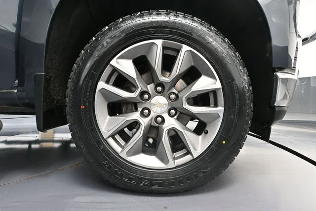 2022 Chevrolet Silverado 1500 Limited LT - Photo 17
