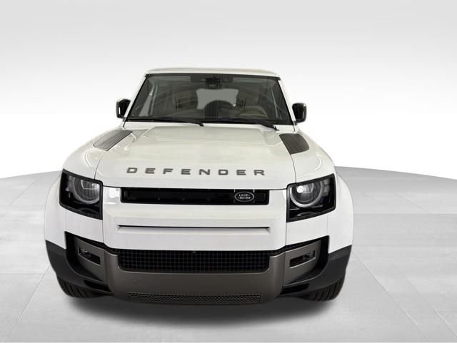 New 2026 Fuji White Land Rover S image 2