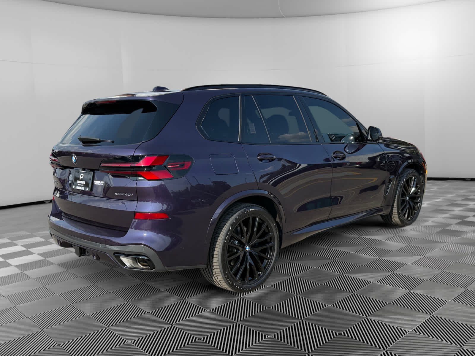 Used 2024 Technoviolet Metallic BMW xDrive40i image 5