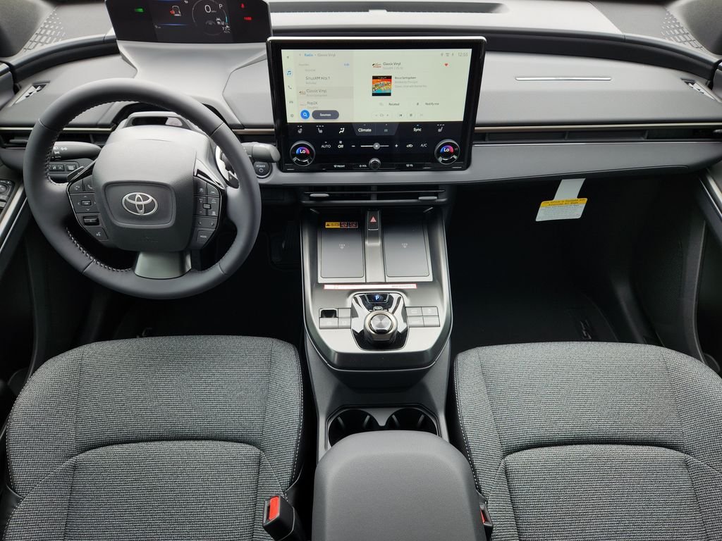 2026 Toyota bZ XLE - Photo 19