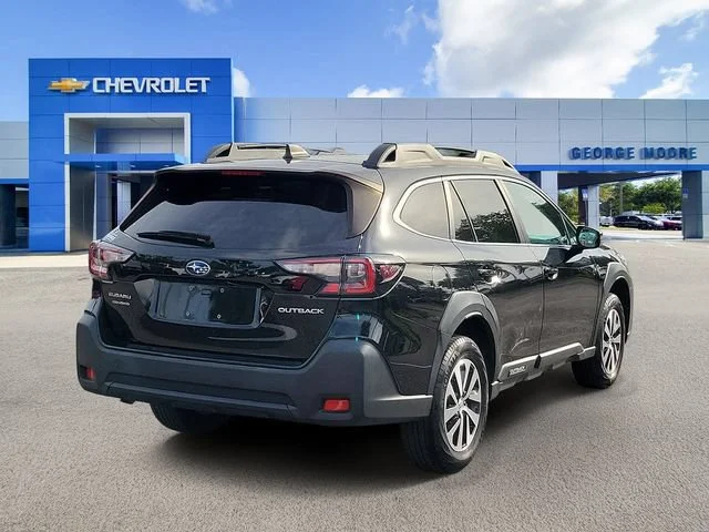 2023 Subaru Outback Premium - Photo 4