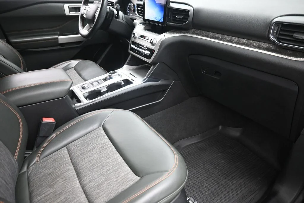 Used 2022 Silver Ford Timberline image 9